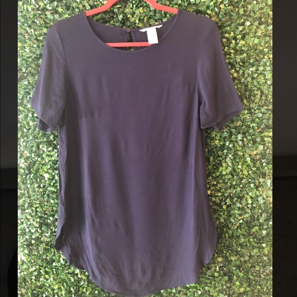 H&M Tops - H&M thin dress shirt